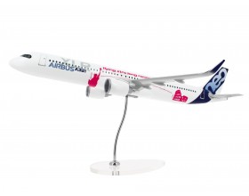 A321neo XLR 1/100 Modell "special livery"