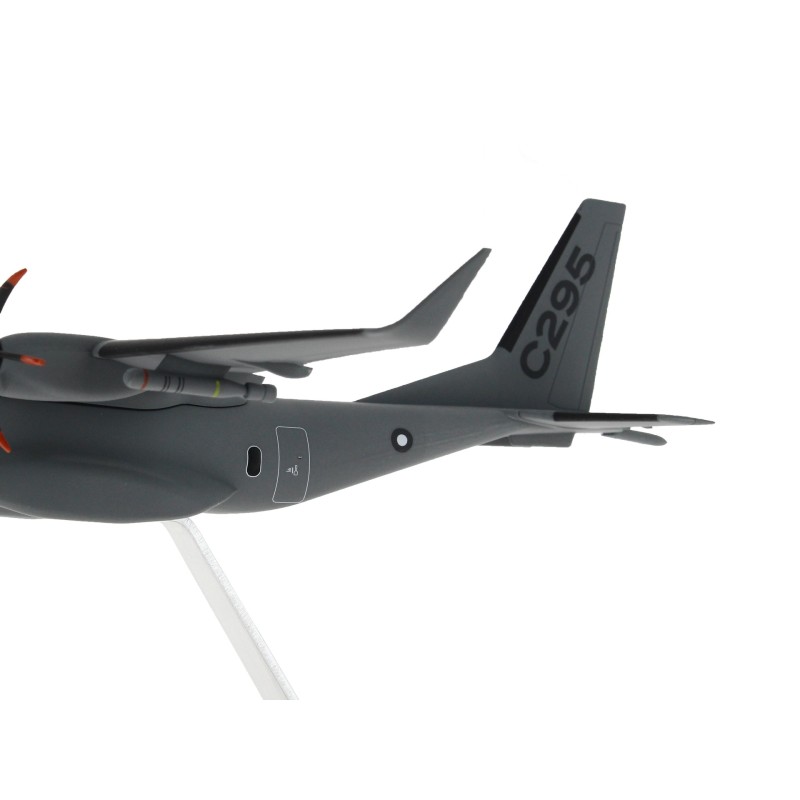 C295 MPA 1:100 modell