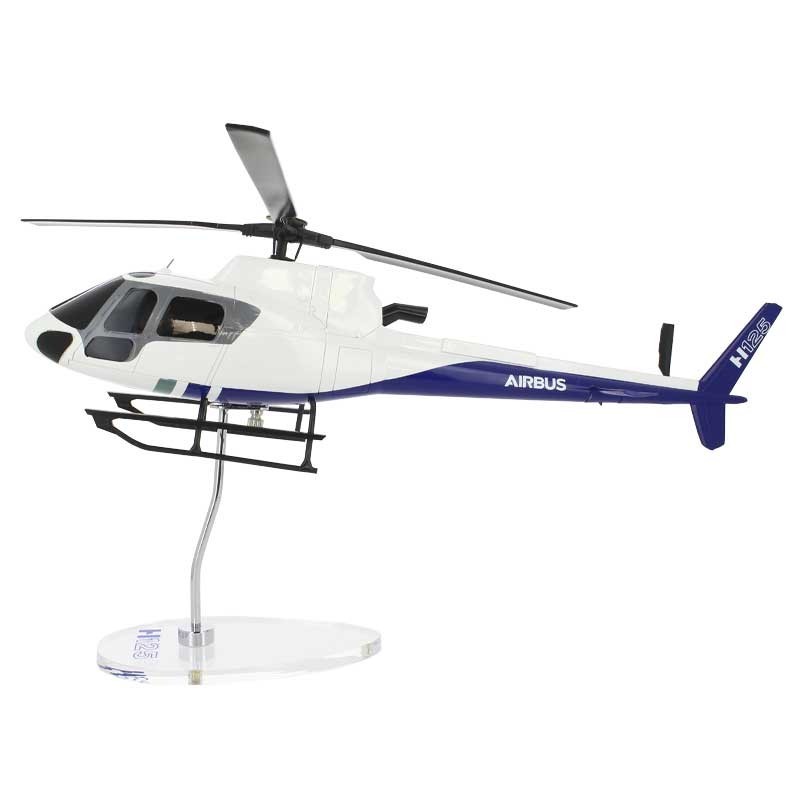 Modelo escala 1:32 del helicóptero Airbus H125